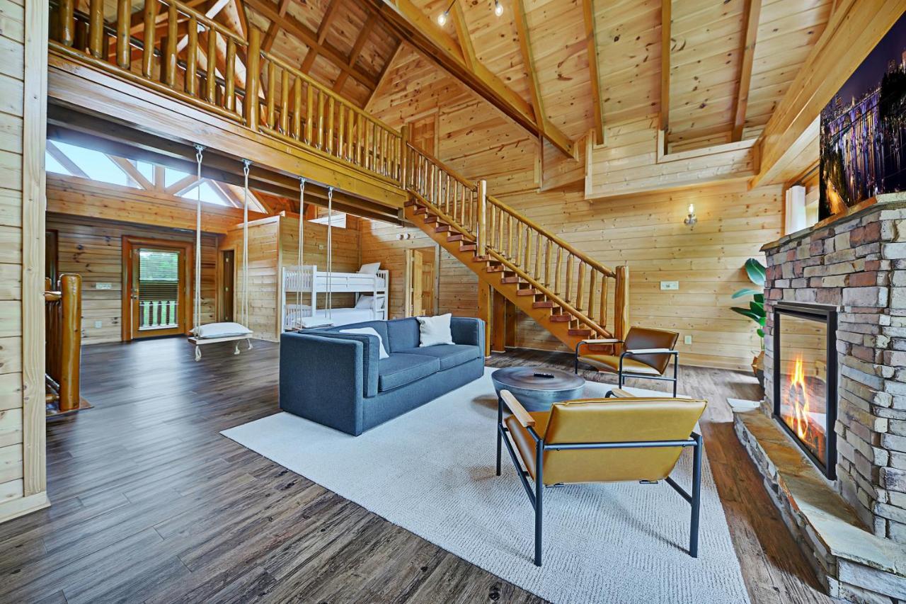 セバービル Gorgeous Large Mountain View Cabin W Hot Tub, Free Wifi, Gamesヴィラ エクステリア 写真