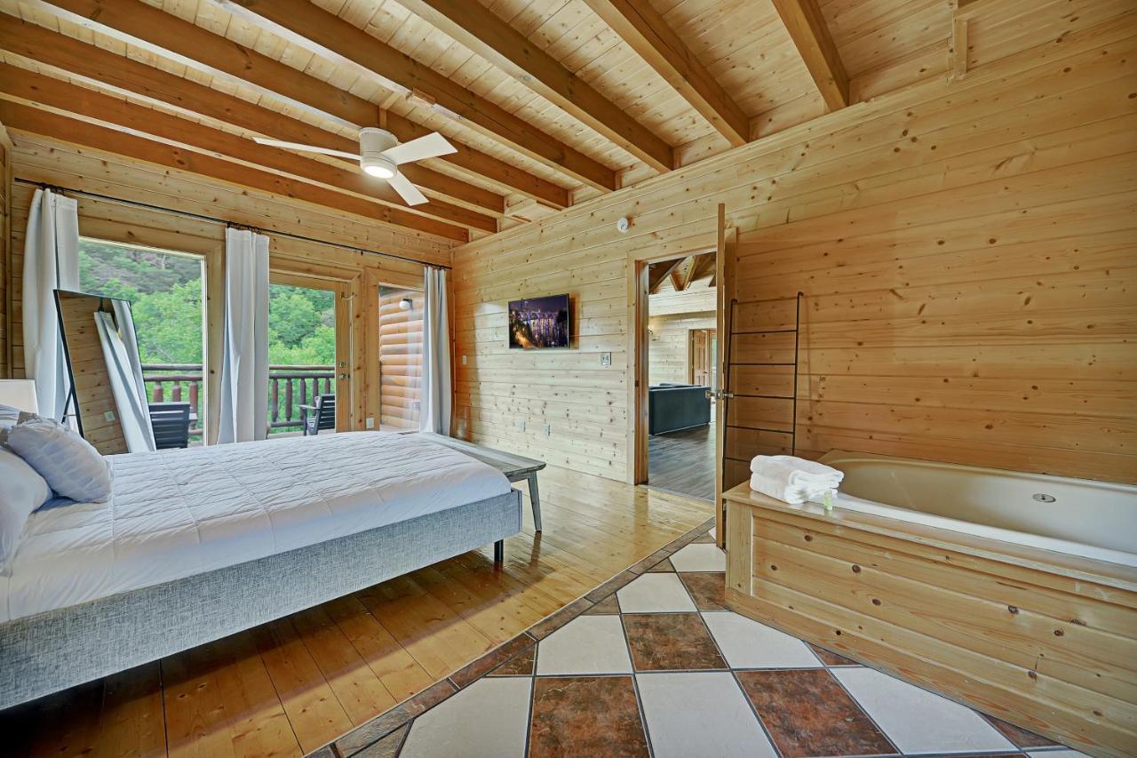 セバービル Gorgeous Large Mountain View Cabin W Hot Tub, Free Wifi, Gamesヴィラ エクステリア 写真