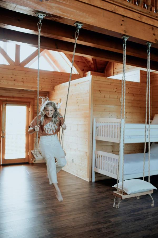 セバービル Gorgeous Large Mountain View Cabin W Hot Tub, Free Wifi, Gamesヴィラ エクステリア 写真